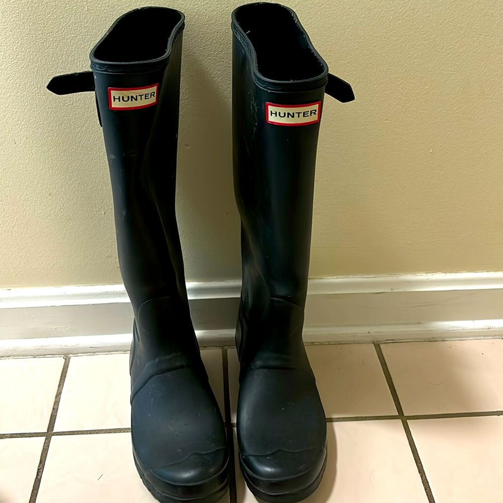 All black Hunter boots.